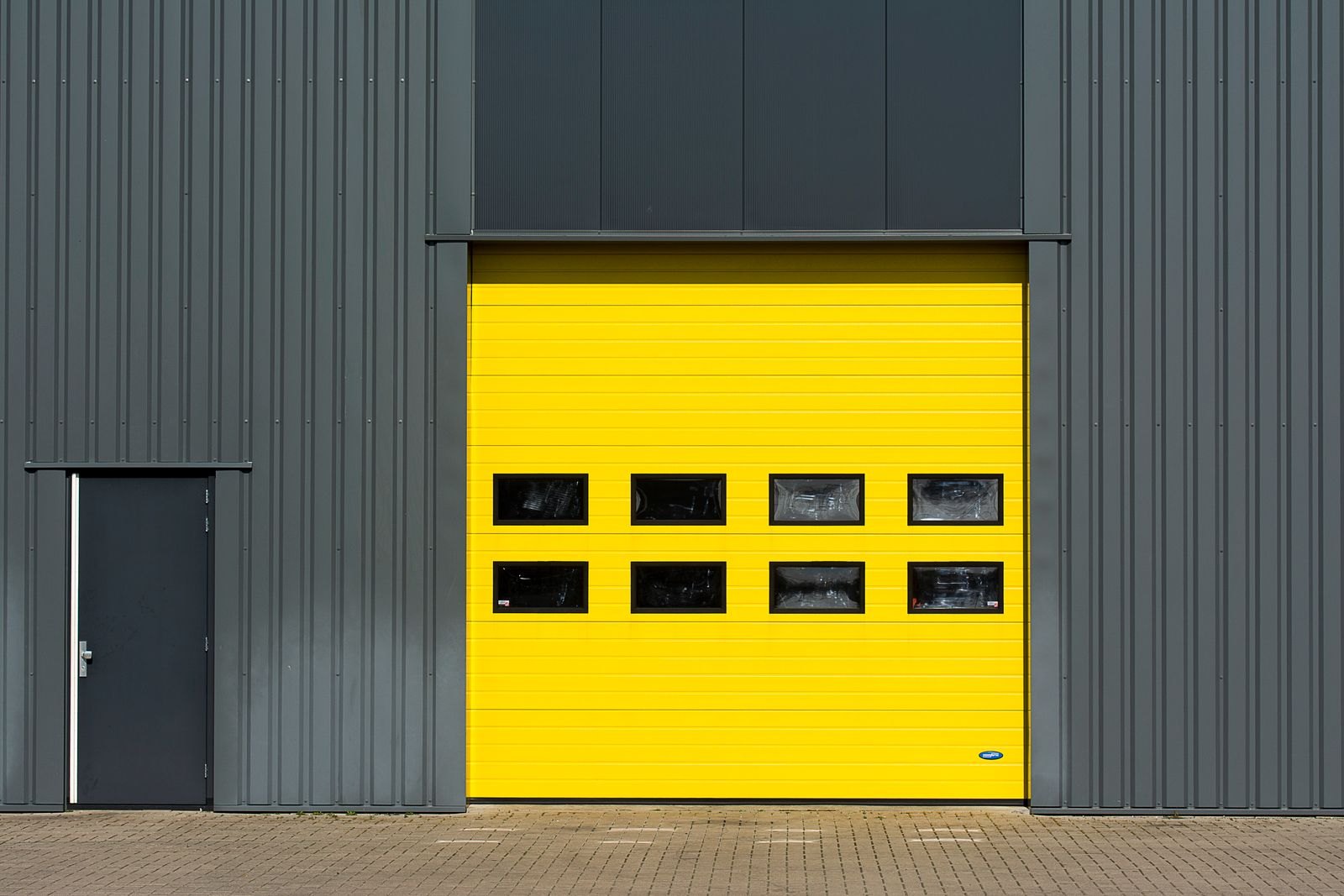 Garage door service in Hawthorne, California